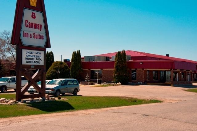 Canway Inn & Suites Dauphin Екстериор снимка
